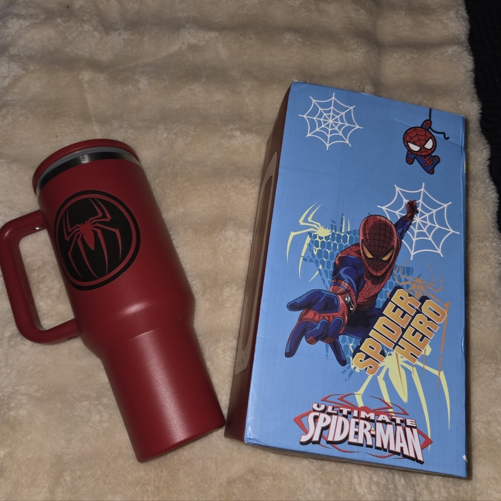 NWT Spider-Man Red Travel Mug with Box - Picture 3 of 5